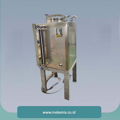 Square Filling Station Tank